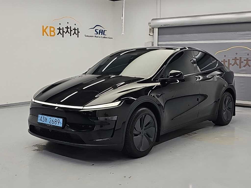 테슬라 모델 Y 롱 레인지 사진