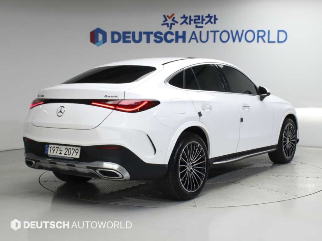 벤츠 GLC 클래스 GLC300 4MATIC 사진 2/20