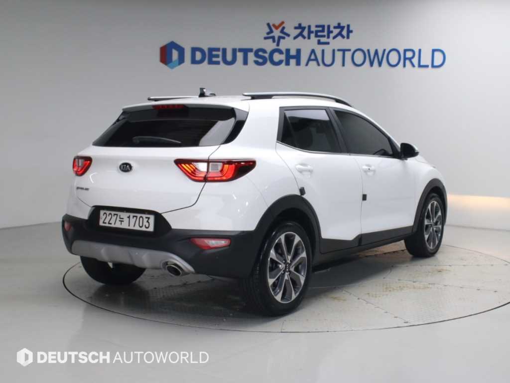 기아 스토닉 가솔린 1.4 프레스티지 사진 2/20