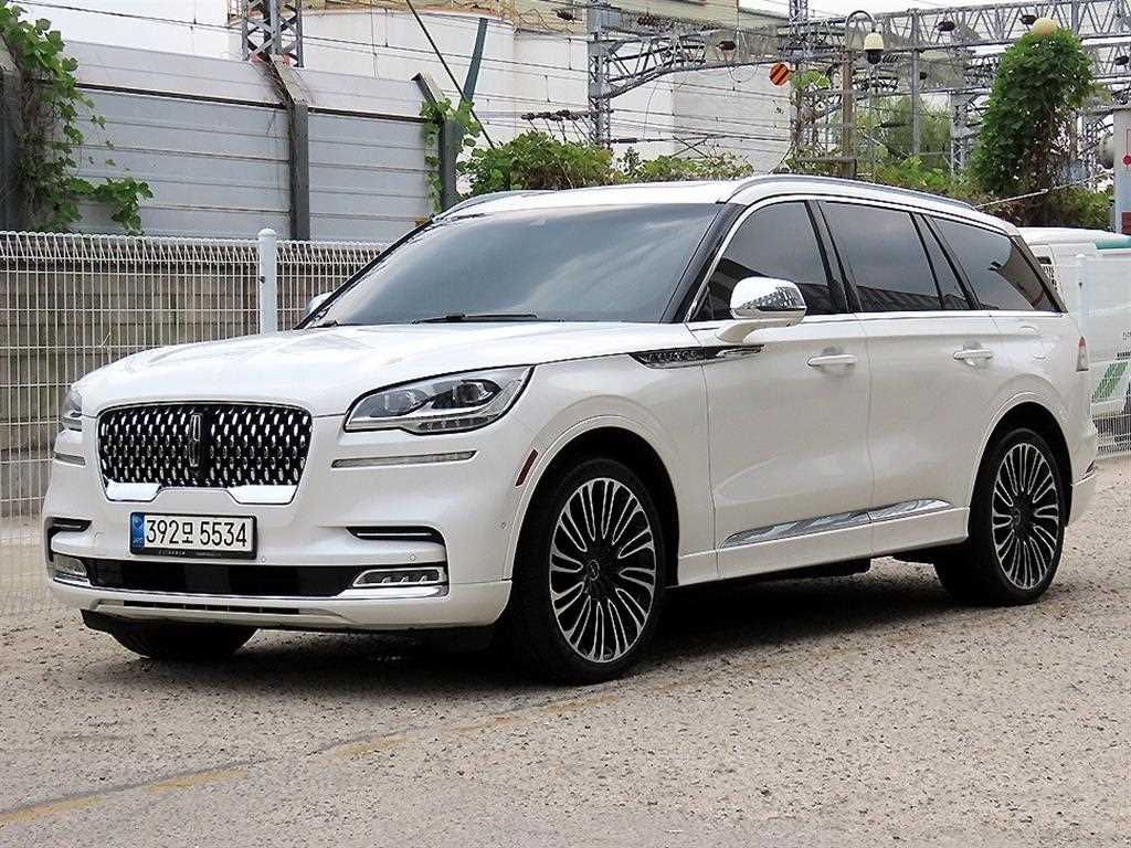 링컨 에비에이터 3.0 블랙라벨 AWD 사진 2/20