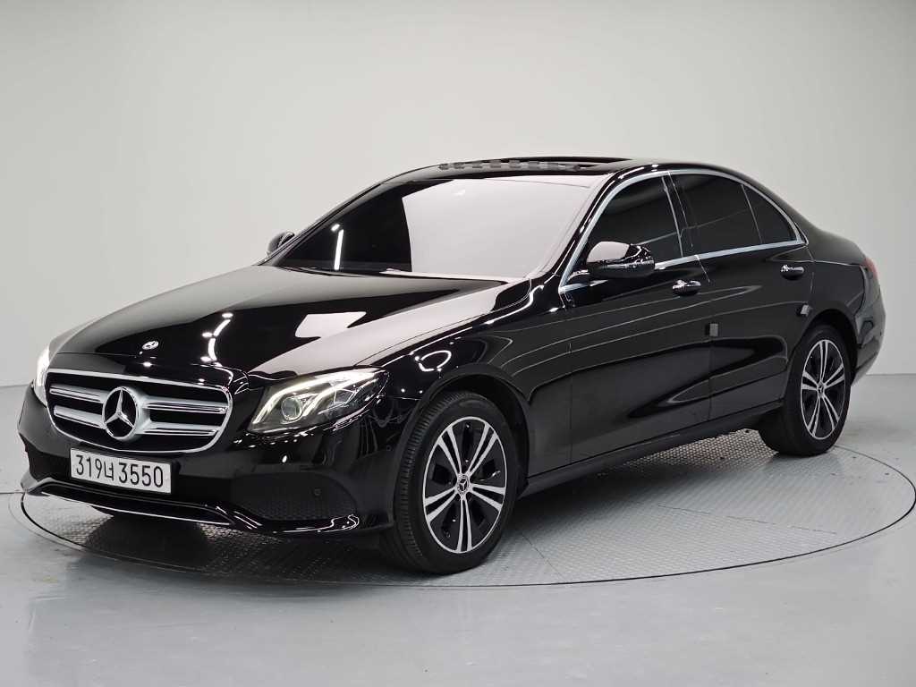 벤츠 E 클래스 E220d 아방가르드 사진