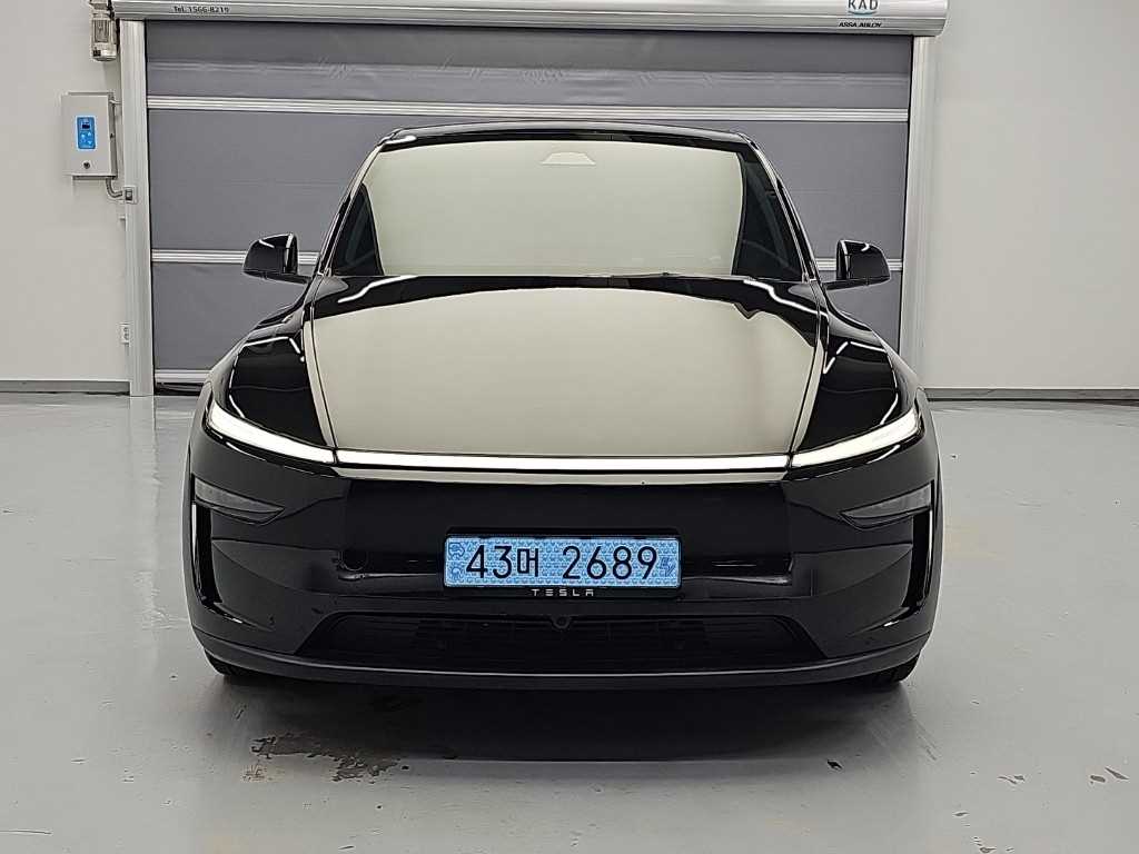 테슬라 모델 Y 롱 레인지 사진 2/19