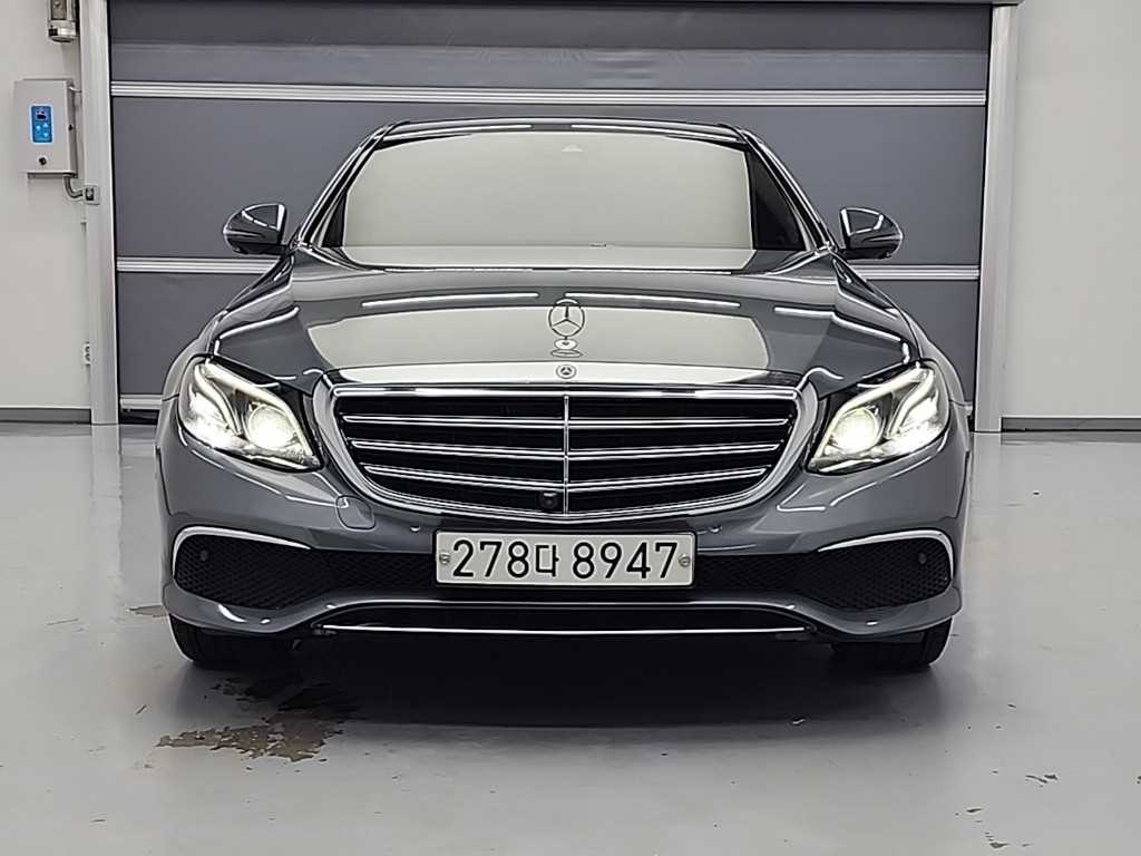 벤츠 E 클래스 E300 익스클루시브 스탠다드 사진 2/18
