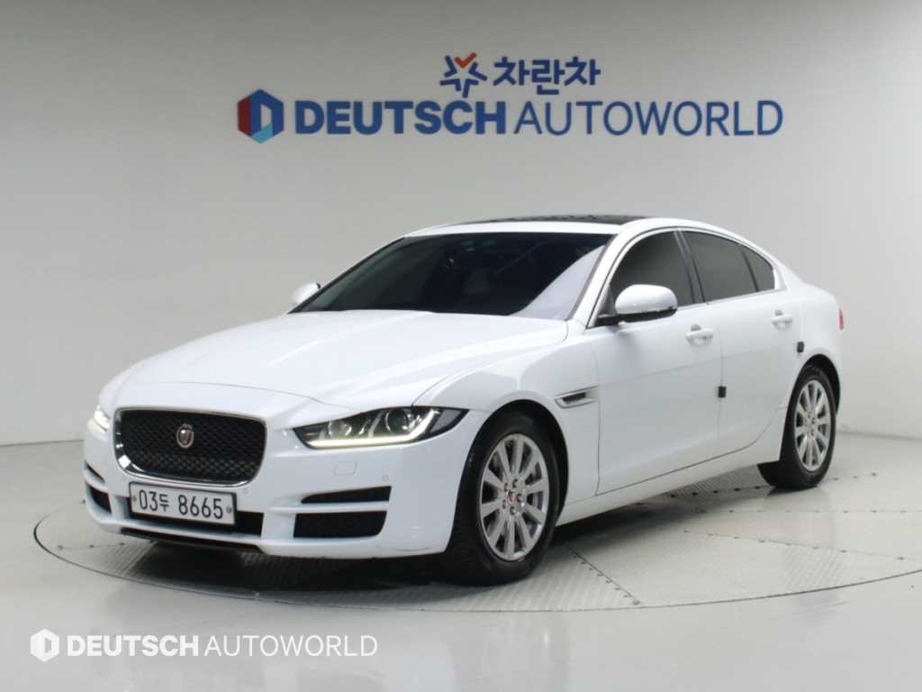 재규어 XE 2.0D 프레스티지 사진