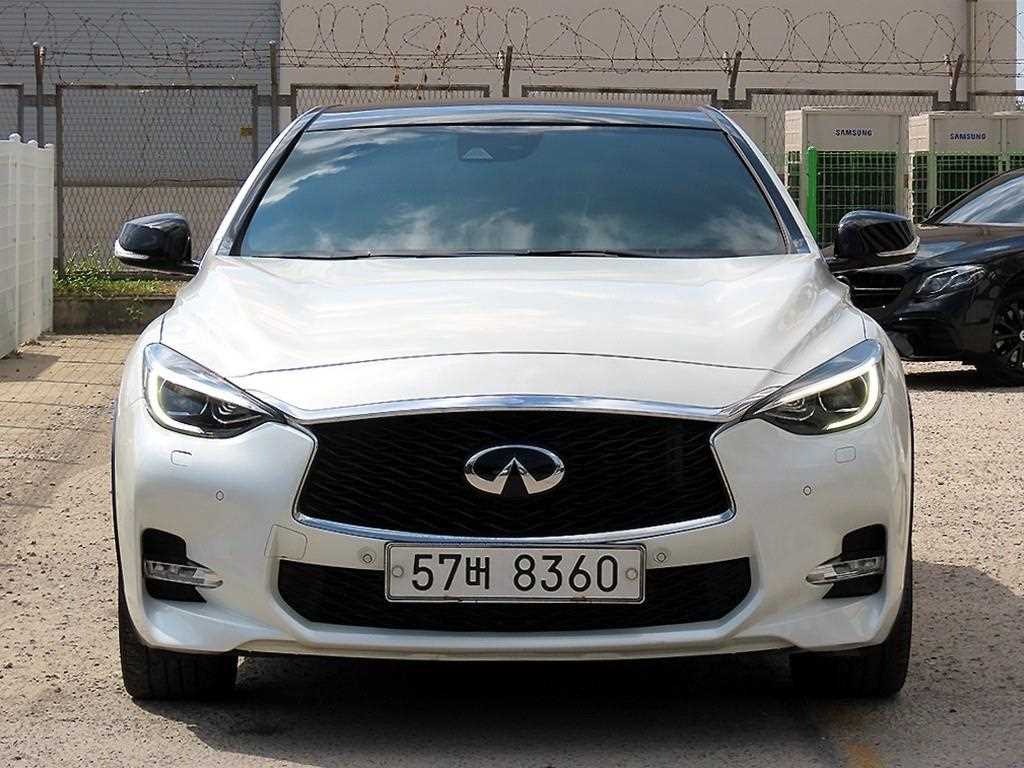 Q30 2.0 프리미엄 2018년식