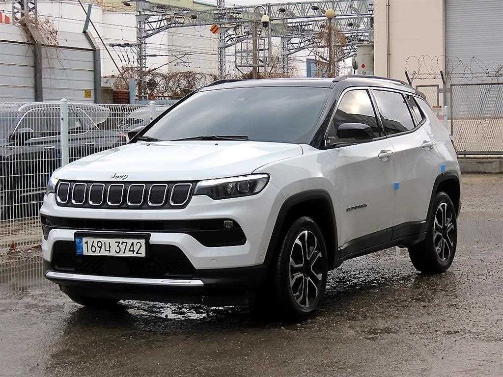 지프 컴패스 2.4 AWD 리미티드 사진 2/20