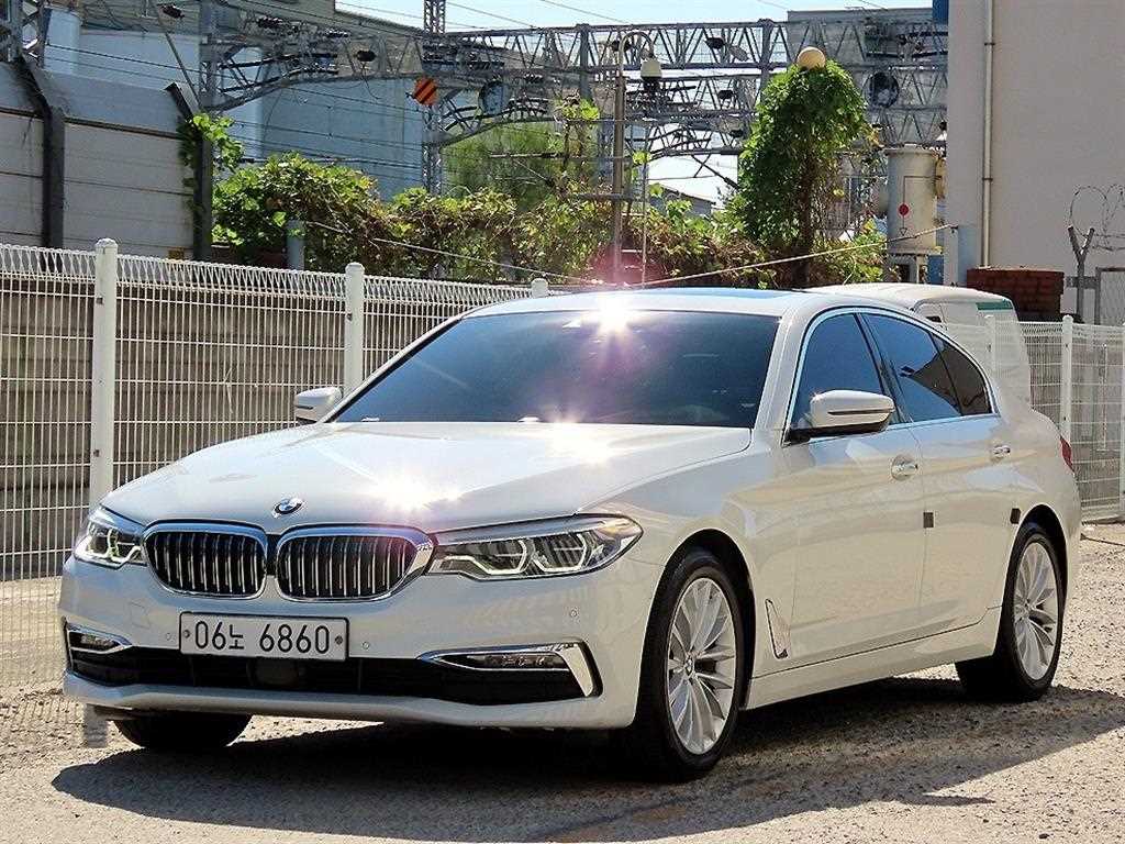 BMW 5시리즈 520d 럭셔리 플러스 사진