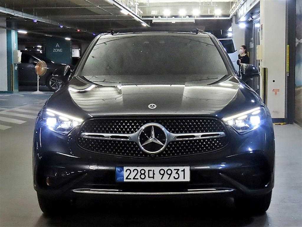벤츠 GLC 클래스 GLC300 4MATIC 쿠페 사진 2/20