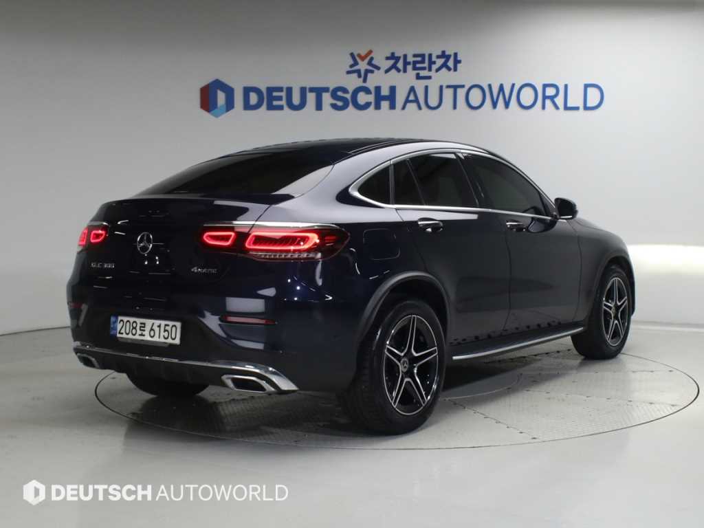 벤츠 GLC 클래스 GLC 300 4MATIC 프리미엄 쿠페 사진 2/20