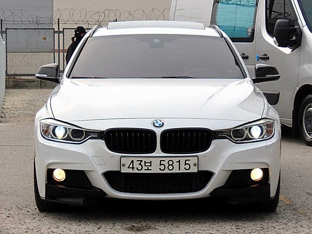BMW 3시리즈 320d 투어링 사진 2/20