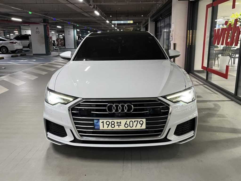아우디 A6 45 TFSI 프리미엄 사진 2/20