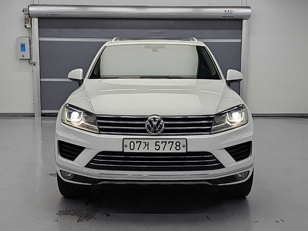 폭스바겐 투아렉 V6 3.0 TDI 블루모션 프리미엄 사진 2/20