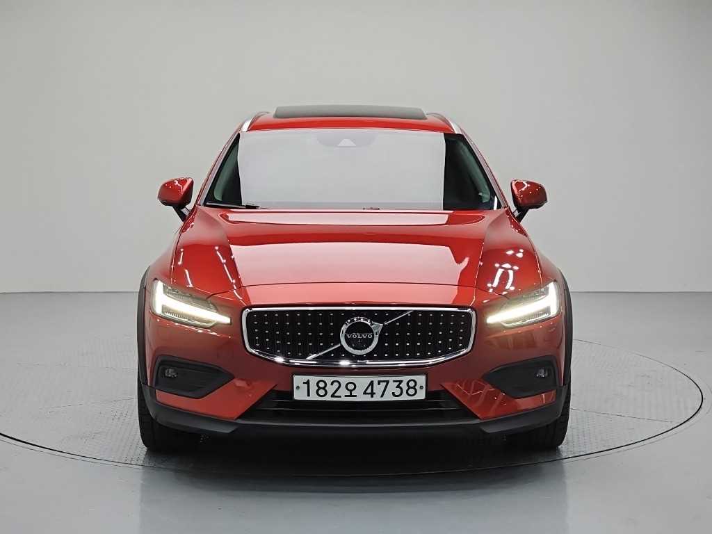 볼보 V60 2.0 T5 프로 AWD 사진 2/19