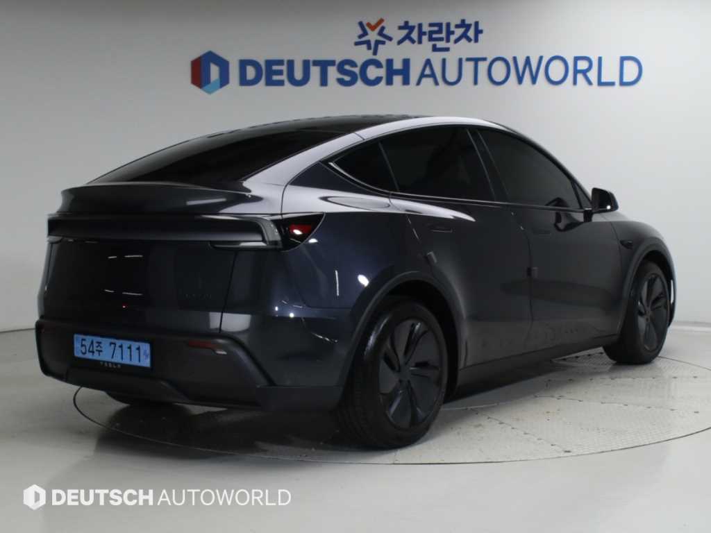 테슬라 모델 Y 프리미엄 롱 레인지 사진 2/20