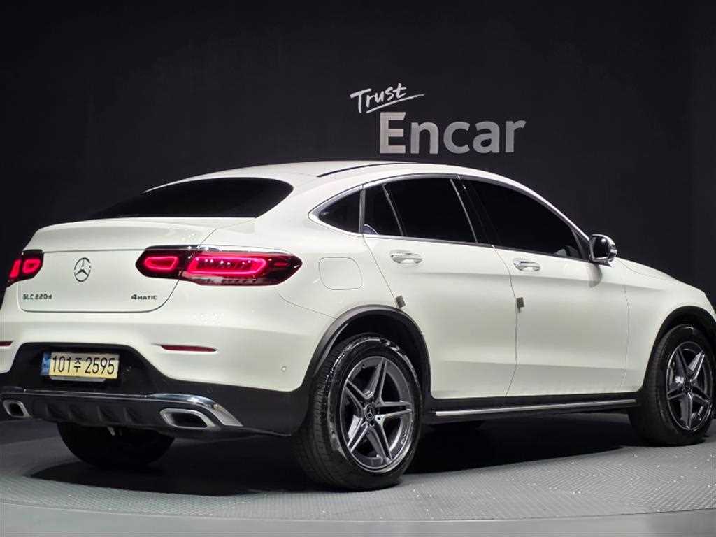 벤츠 GLC 클래스 GLC 220 d 4MATIC 쿠페 사진 2/20