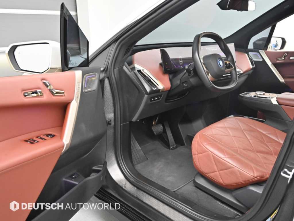 BMW iX xDrive 40 퍼스트 에디션 사진