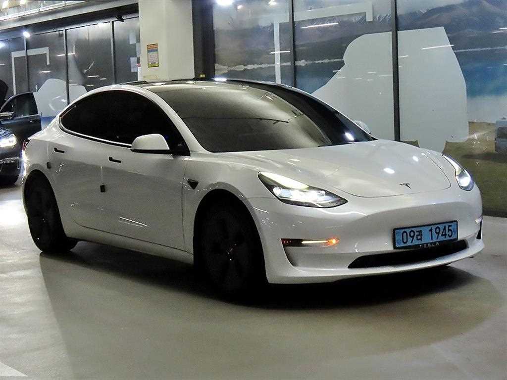 모델 3 롱 레인지 2022년식