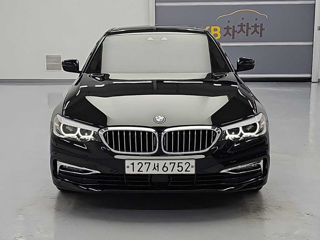 BMW 5시리즈 520i 럭셔리 사진 2/19