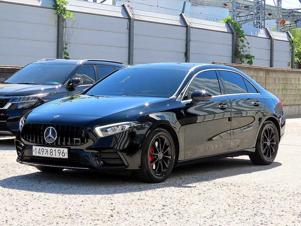 벤츠 A 클래스 A220 세단 사진