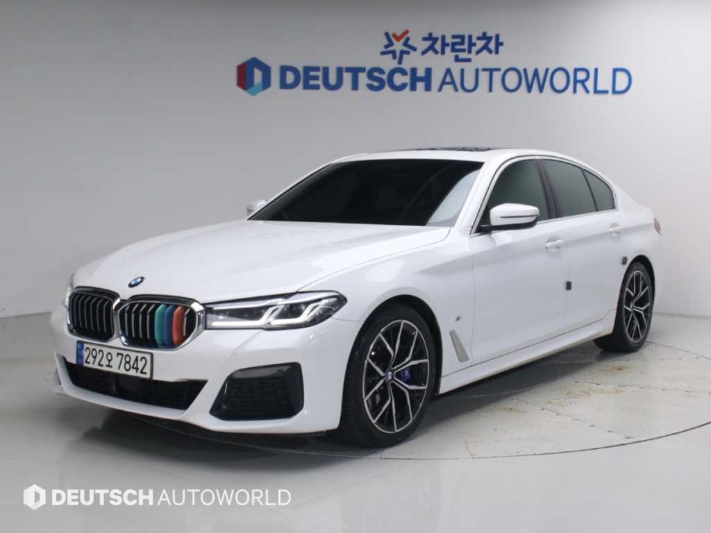 BMW 5시리즈 530i M 스포츠 사진