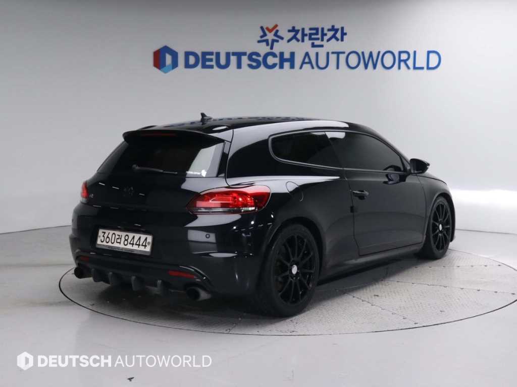 폭스바겐 시로코 2.0 TSI R 사진 2/20