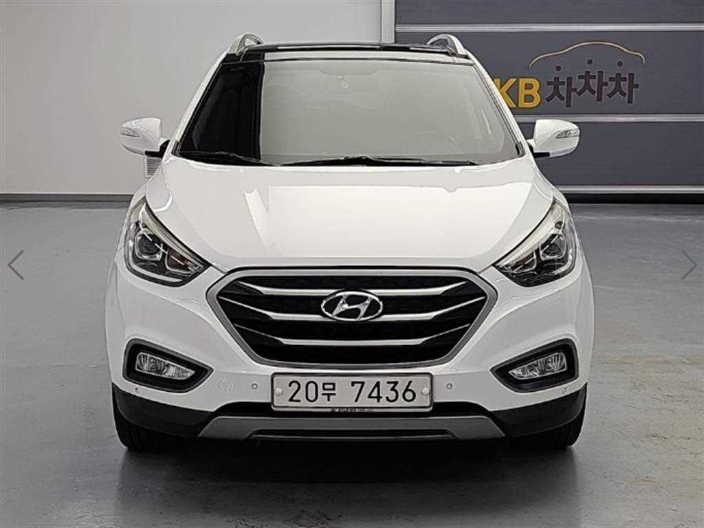 현대 투싼 디젤(E-VGT)2WD 프리미엄 사진 2/19