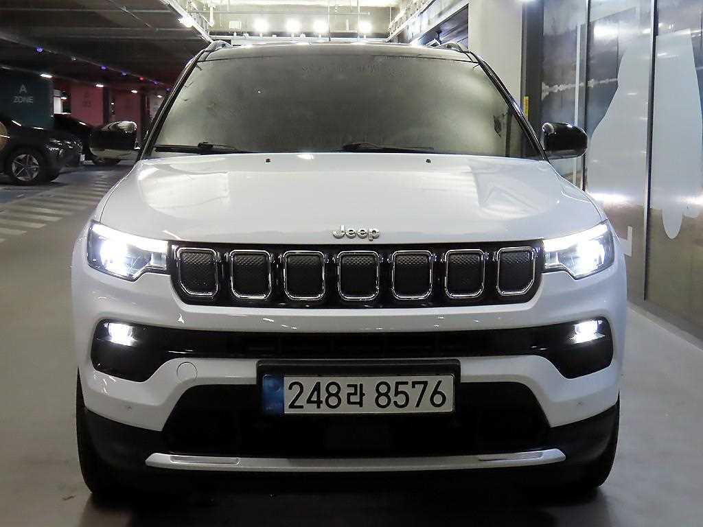 지프 컴패스 2.4 AWD 리미티드 사진 2/20
