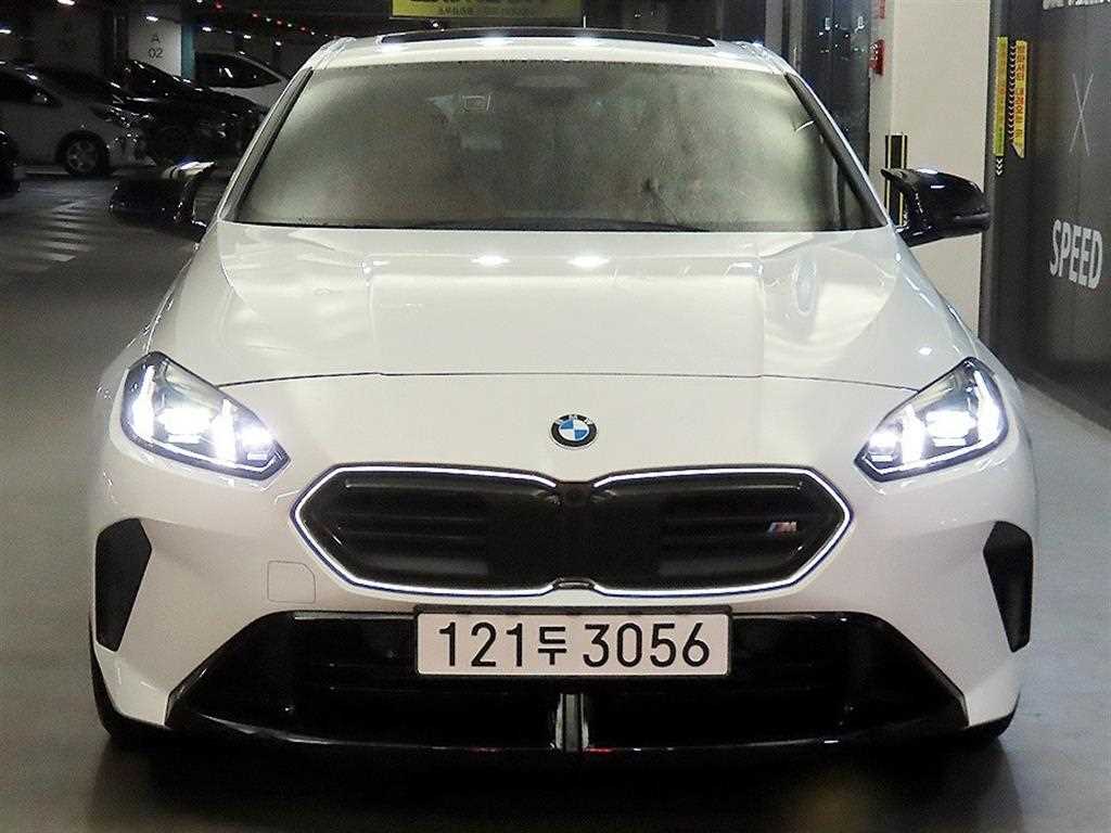 BMW 1시리즈 M135 xDrive 사진 2/20