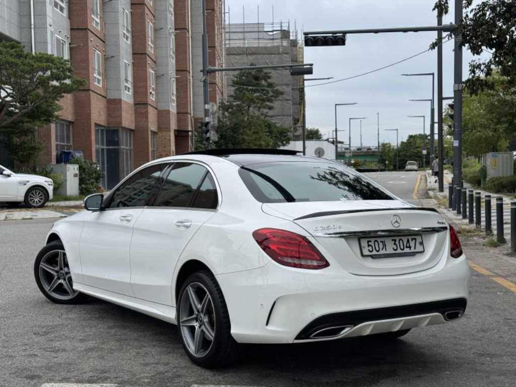 벤츠 C 클래스 C250 d 4MATIC 사진 2/20