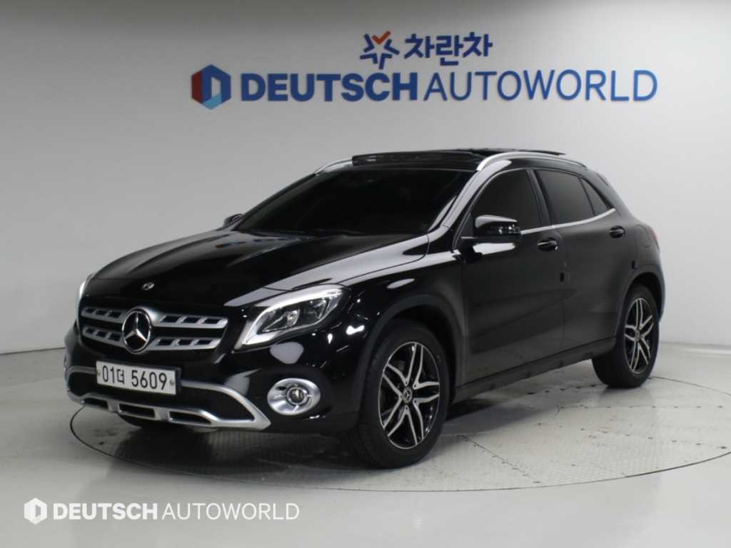 벤츠 GLA 클래스 GLA220 사진