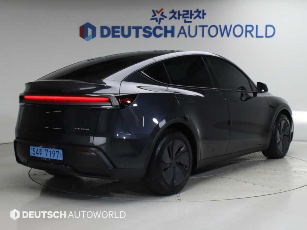 테슬라 모델 Y 프리미엄 롱 레인지 사진 2/20