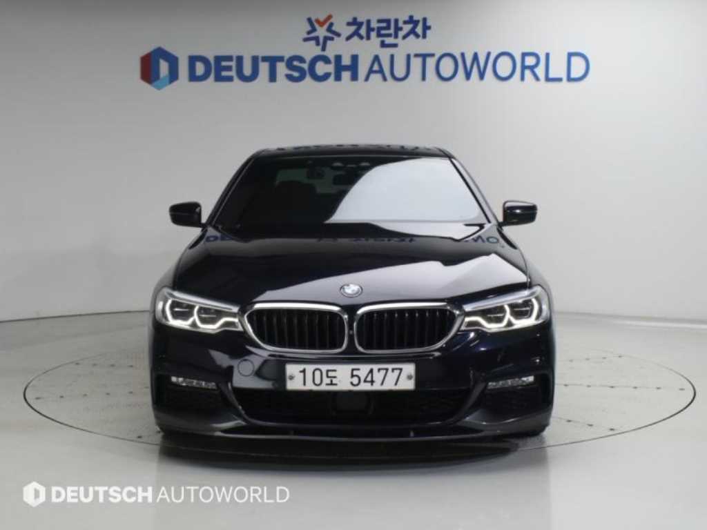 BMW 5시리즈 520d xDrive M 스포츠 플러스 사진 2/20