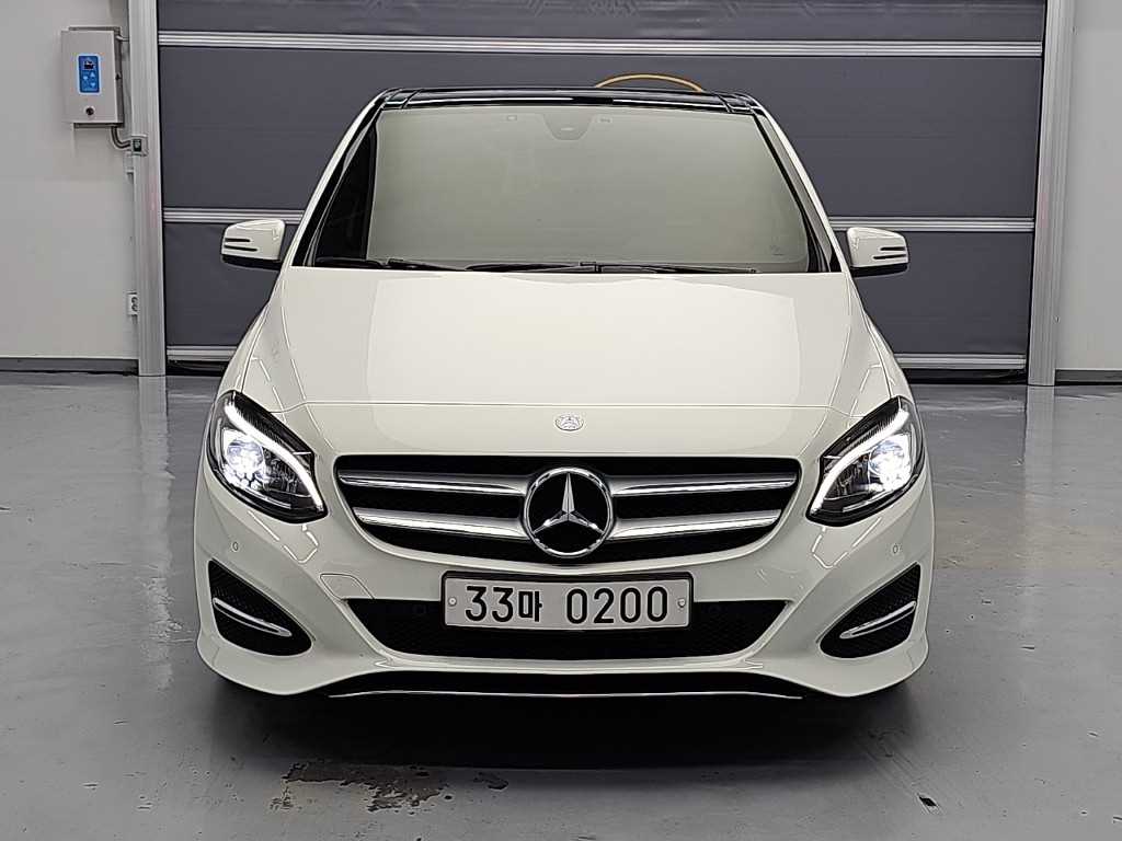 벤츠 B 클래스 (MY B) B200 d 사진 2/19