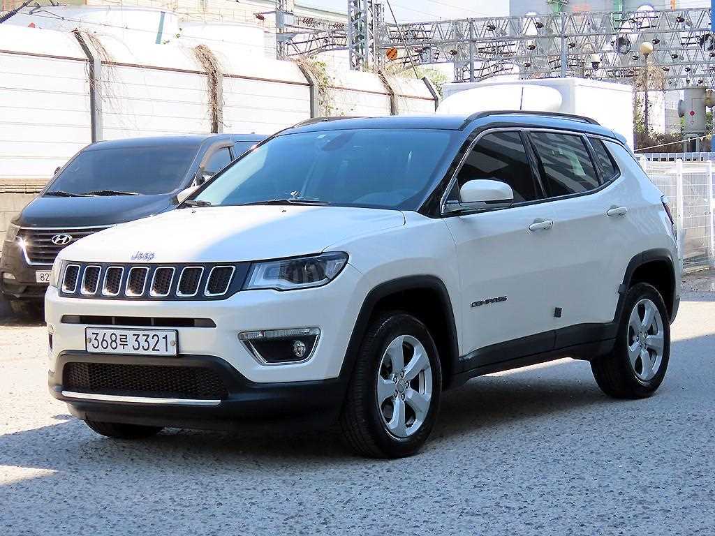 지프 컴패스 2.4 AWD 리미티드 사진 2/20