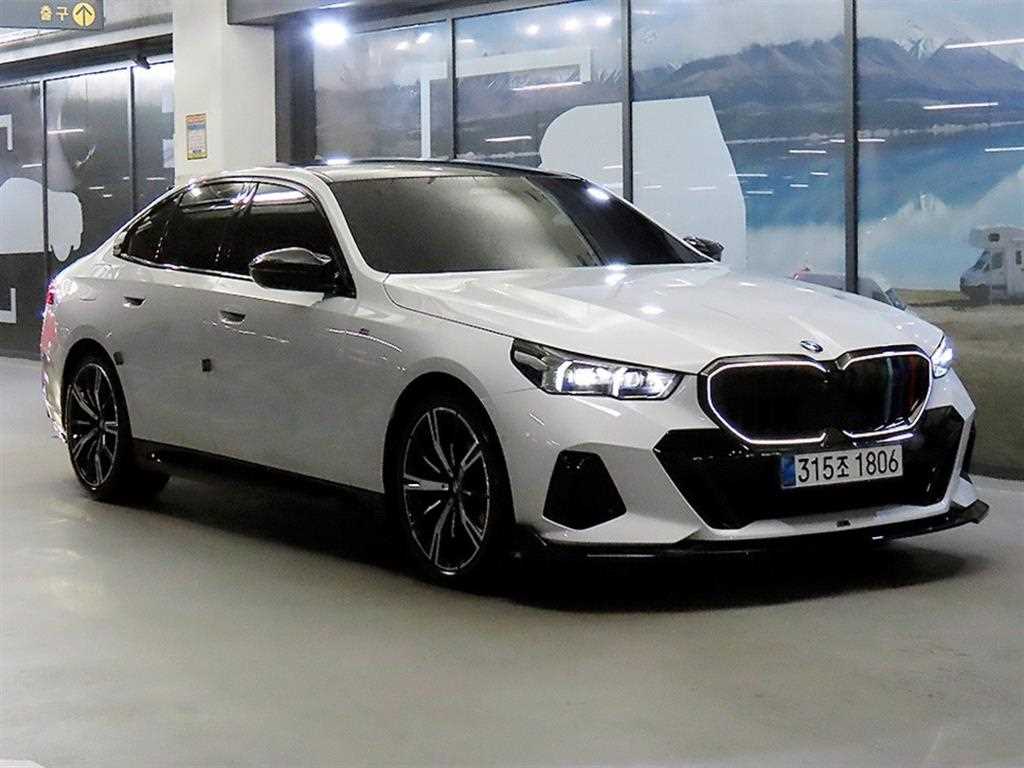 5시리즈 (G60) 530i xDrive M 스포츠 2024년식