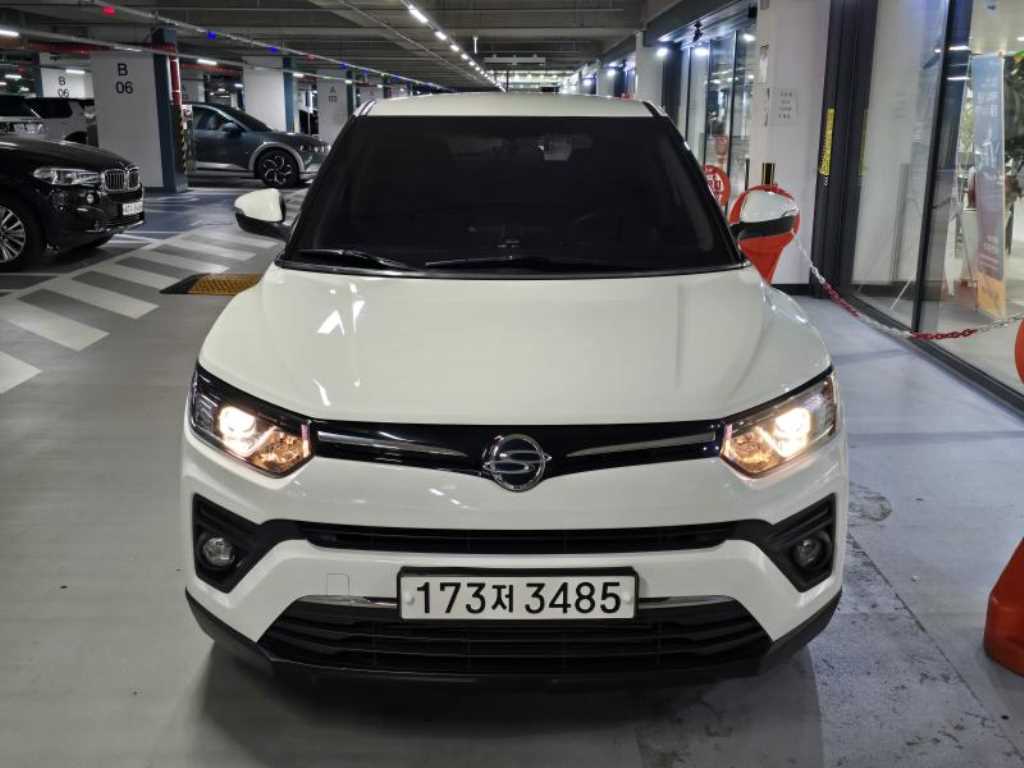KGM 티볼리 2WD 가솔린 1.5 V3 사진 2/20