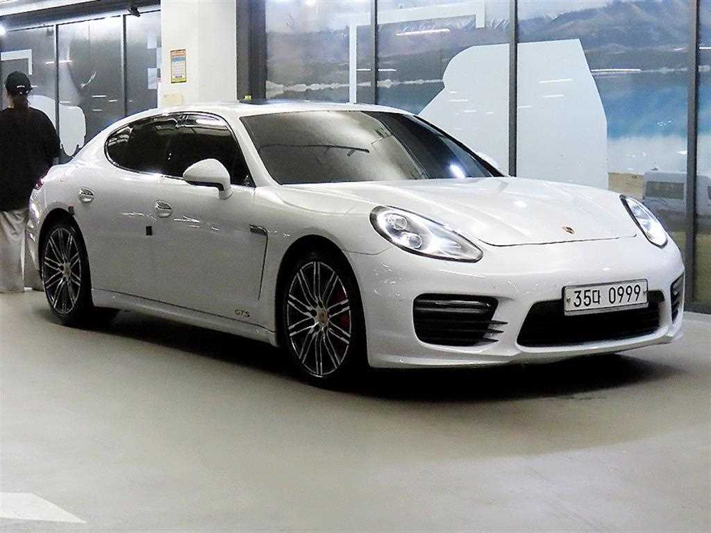 파나메라 4.8 GTS 2016년식