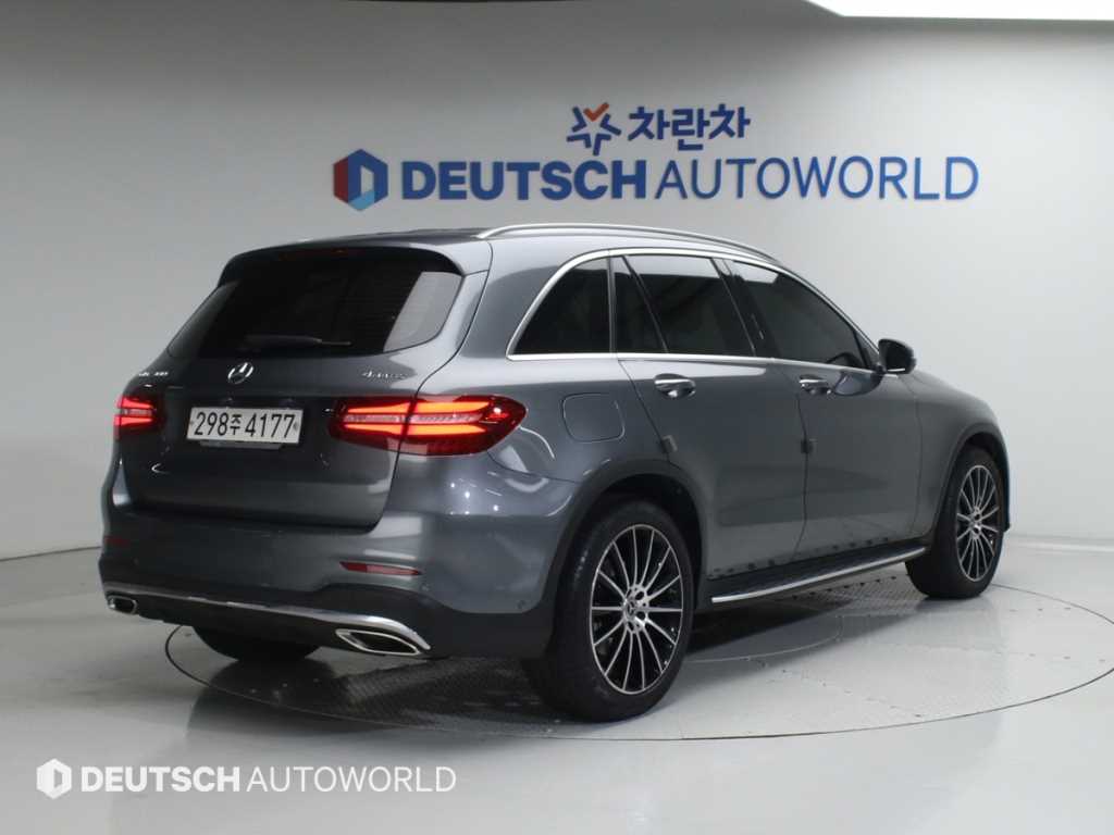 벤츠 GLC 클래스 GLC 300 4MATIC 사진 2/20
