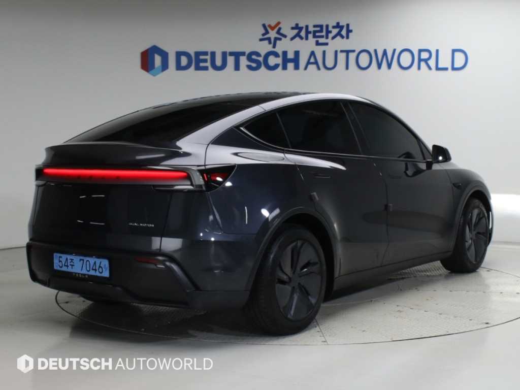 테슬라 모델 Y 프리미엄 롱 레인지 사진 2/20