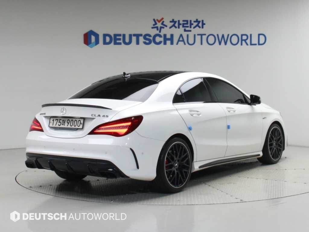 벤츠 CLA 클래스 CLA 45 AMG 4MATIC 사진 2/20