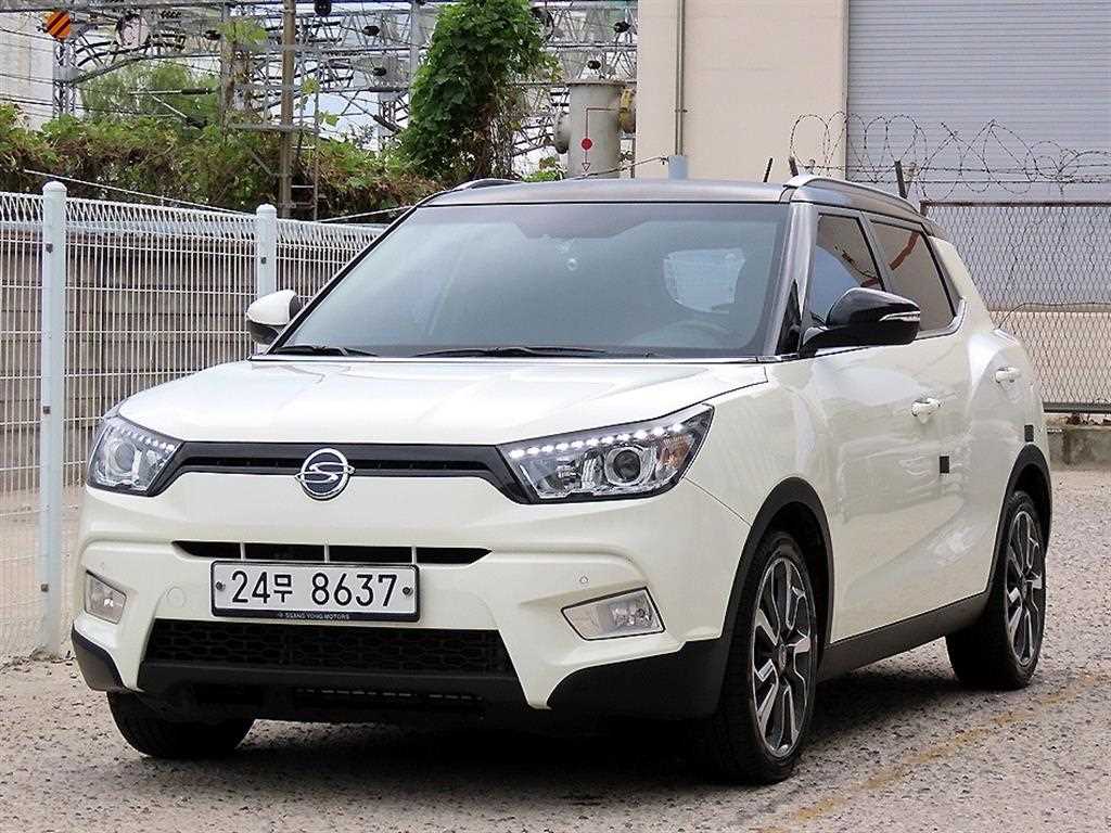KGM 티볼리 가솔린 2WD 1.6 LX 최고급형 사진 2/20