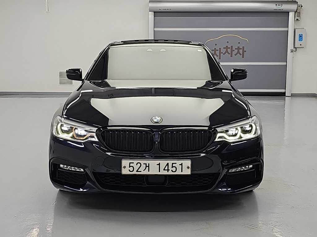 BMW 5시리즈 520d M 스포츠 플러스 사진 2/20