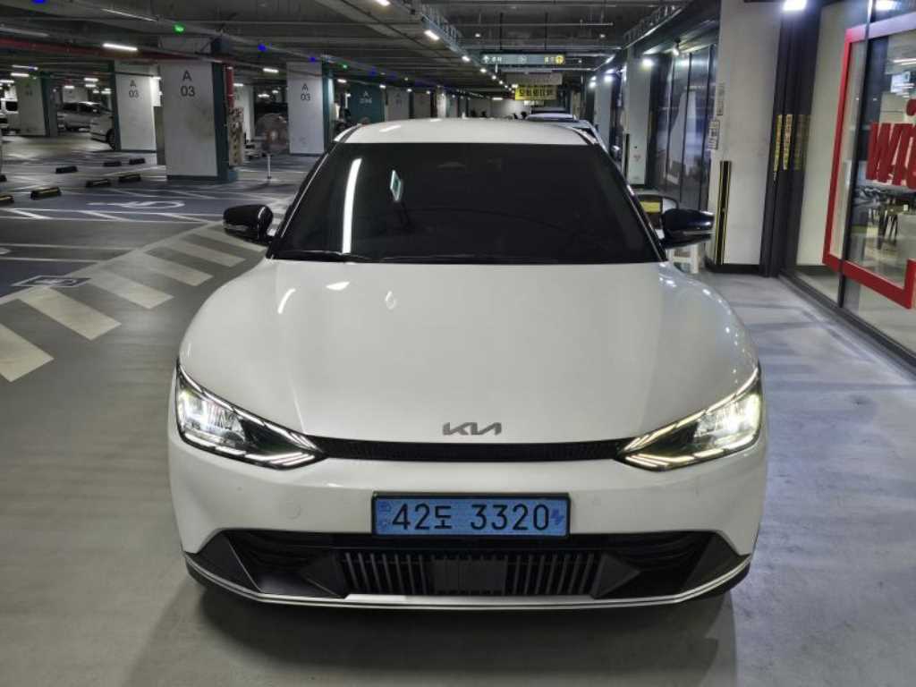 EV6 롱레인지 AWD 에어 2023년식