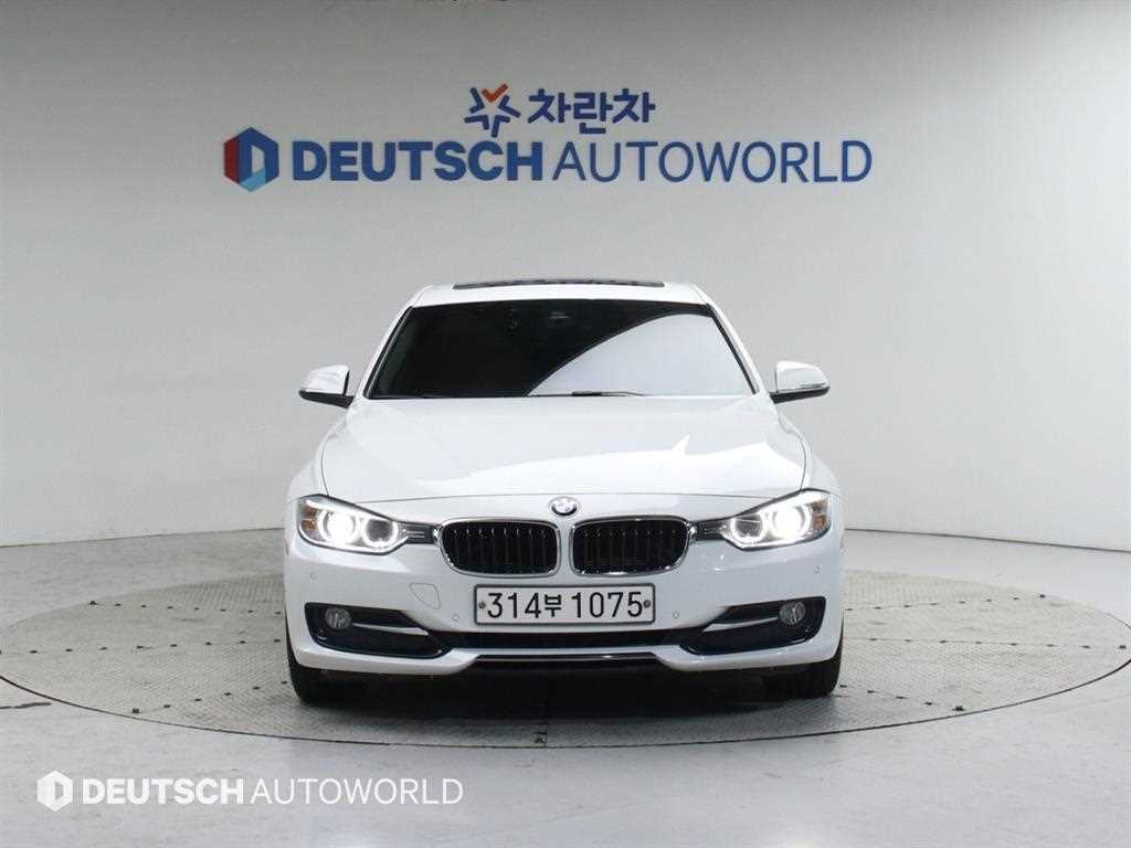 BMW 3시리즈 320d 스포츠 사진 2/20