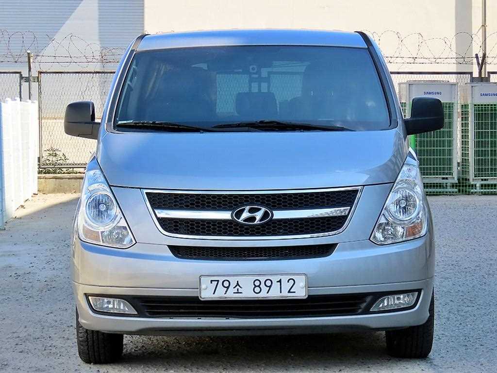 현대 스타렉스 12인승 왜건 CVX 디럭스 사진 2/20