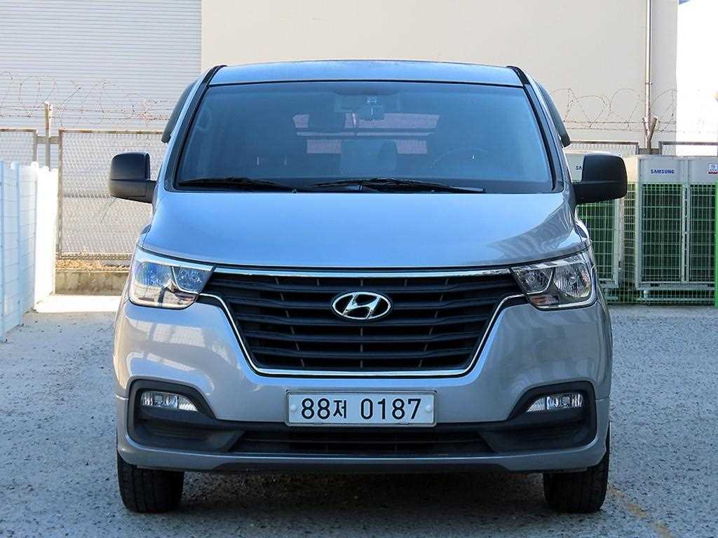 현대 스타렉스 2WD 밴 5인승 모던 사진