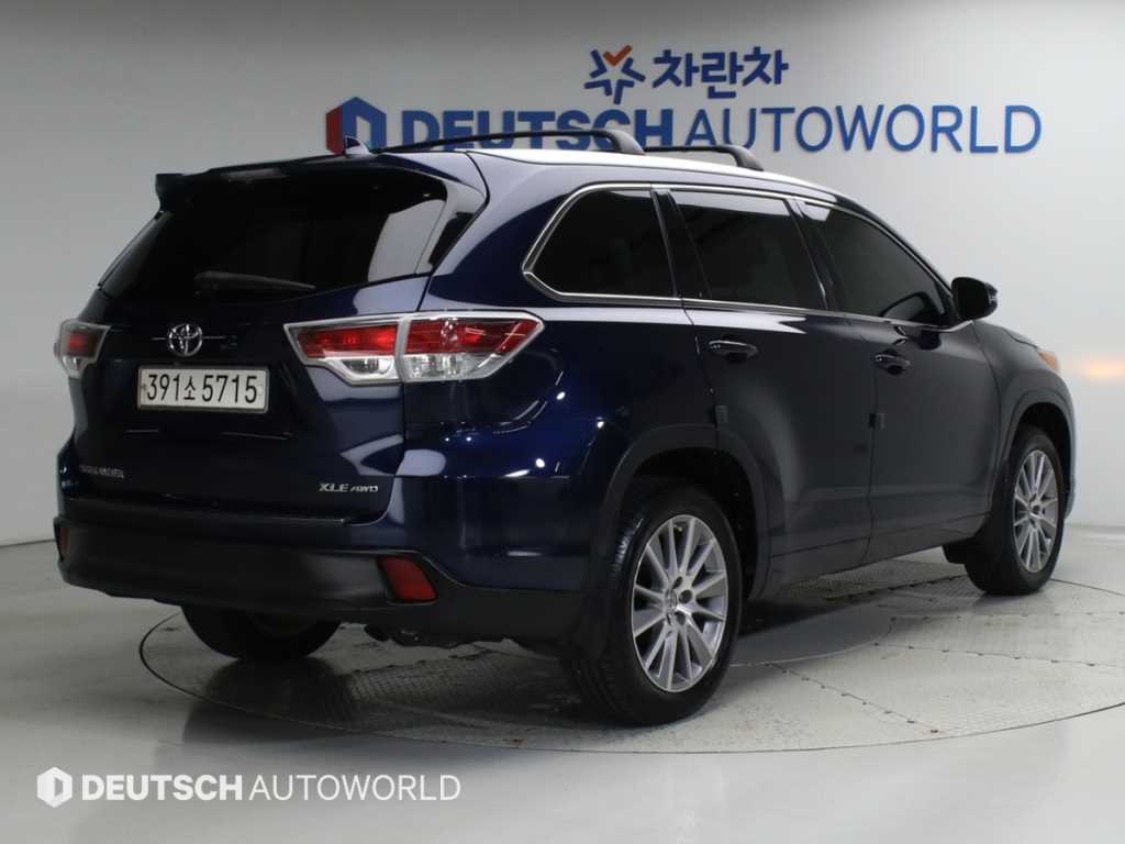 토요타 하이랜더 리미티드 사진 2/20