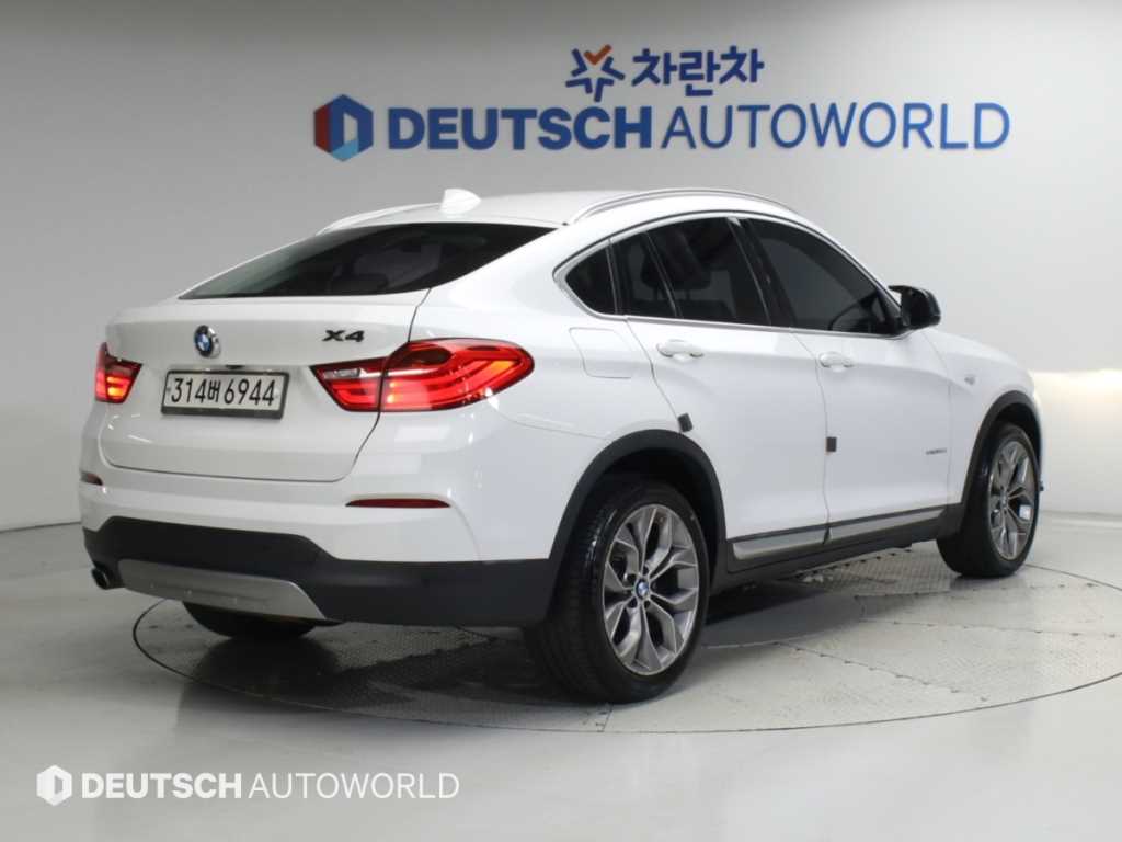 BMW X4 xDrive 20d 사진 2/20