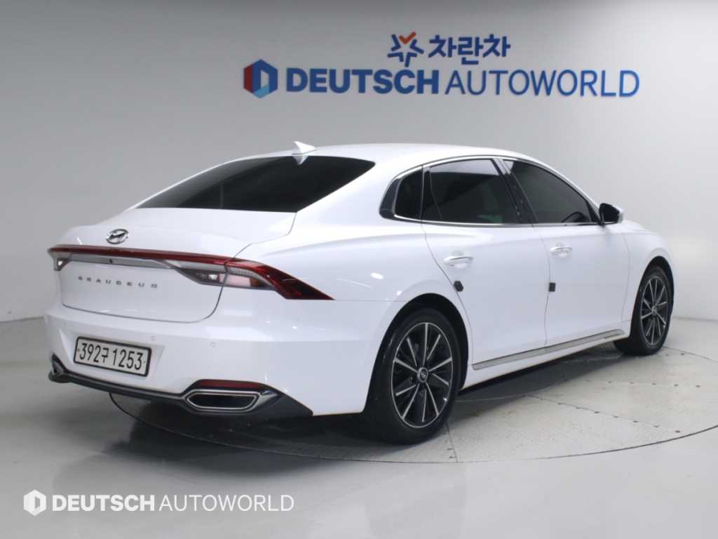 현대 그랜저 LPI 3.0 프리미엄(렌터카) 사진 2/20