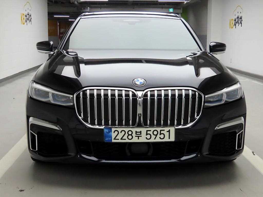 BMW 7시리즈 740i sDrive 디자인퓨어 엑셀런스 사진 2/20